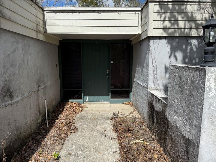 Property Photo:  8802 NW 6th Place  FL 32607 
