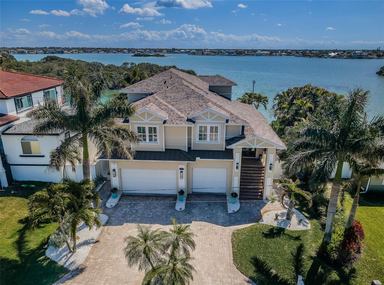 Property Photo:  709 Harbor Drive  FL 33786 