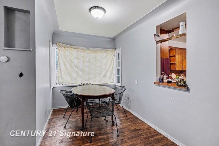 Property Photo:  2002 Marquette Street  MI 48602 