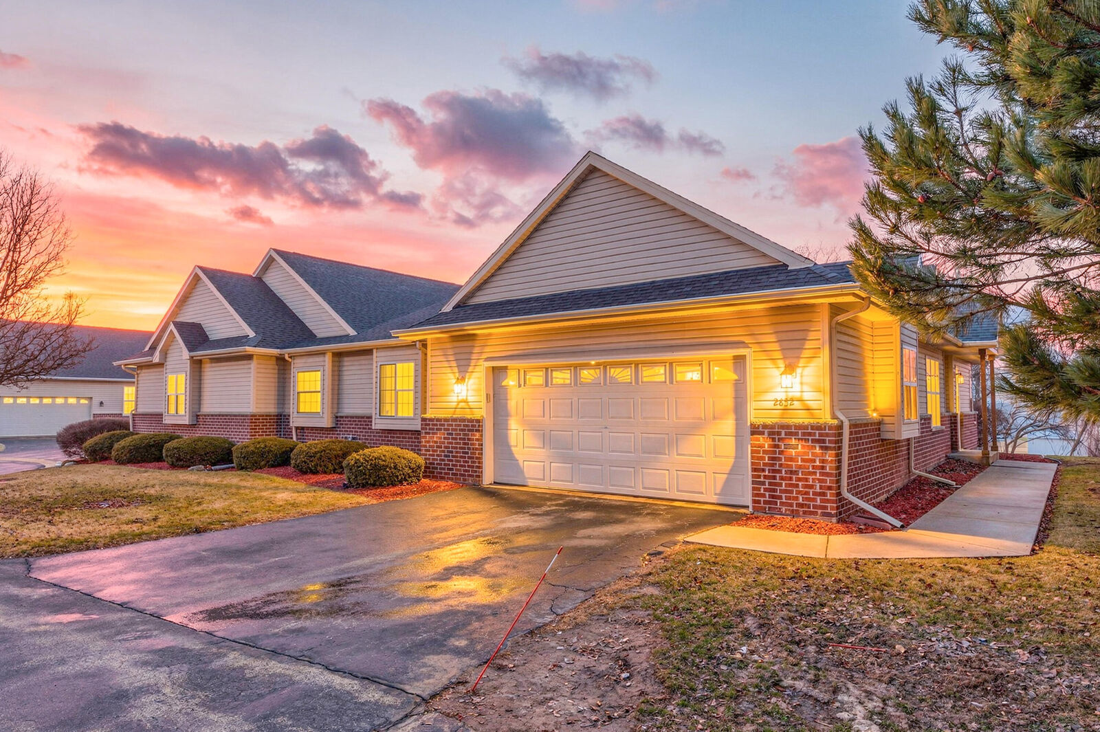 Property Photo:  2832 E Somers Ct  WI 53110 