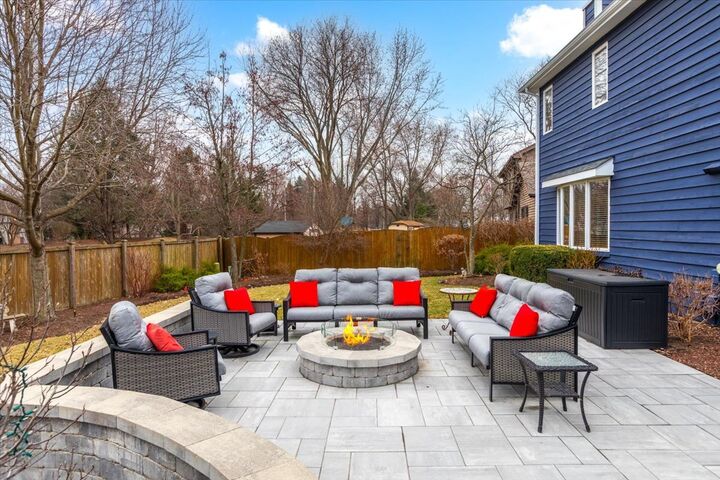 Property Photo:  2438 Wendover Drive  IL 60565 