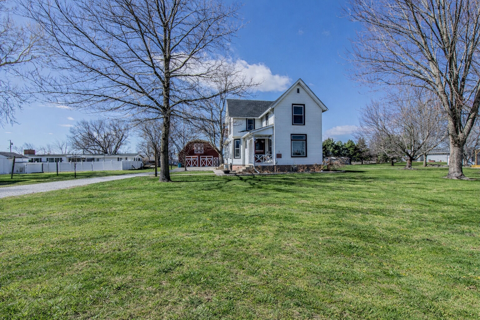 Property Photo: 206 N Linn Street IL 61356