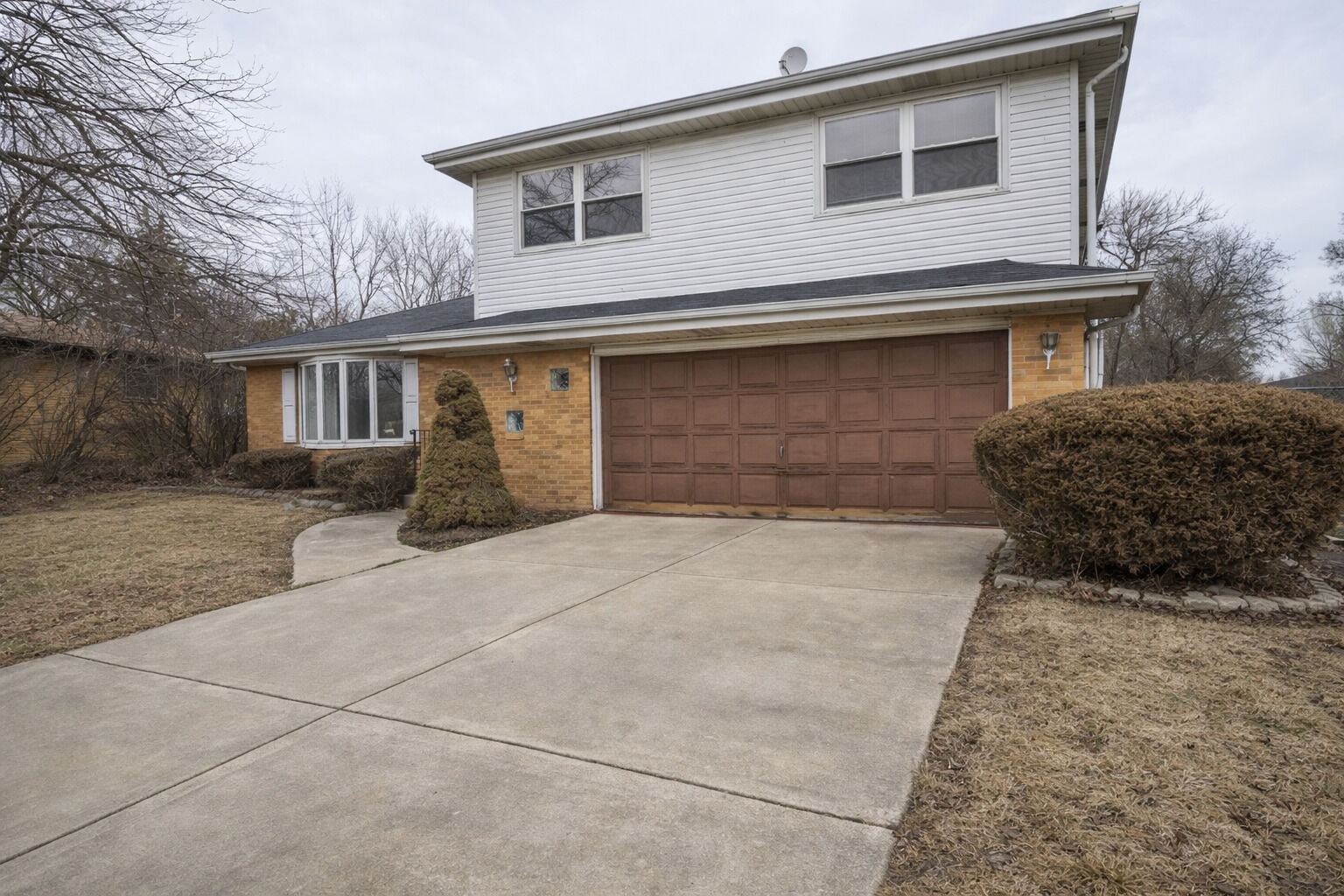 Property Photo:  1118 Charlene Lane  IL 60193 