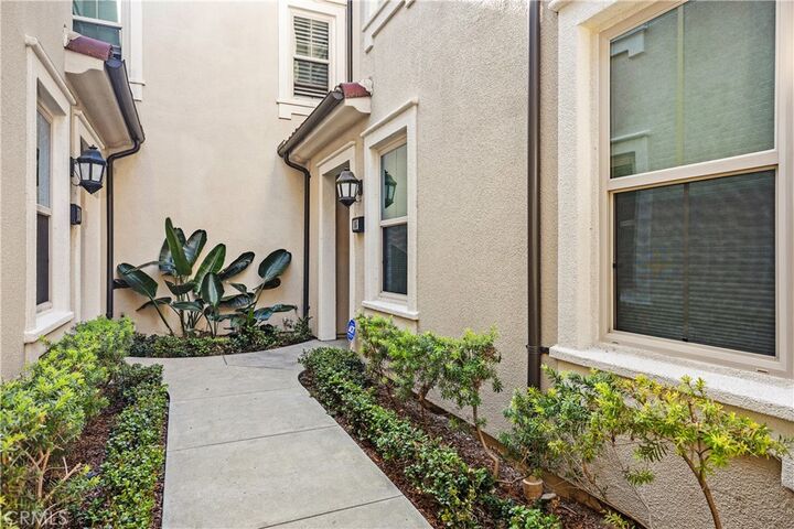 Property Photo: 86 Mayfair CA 92620