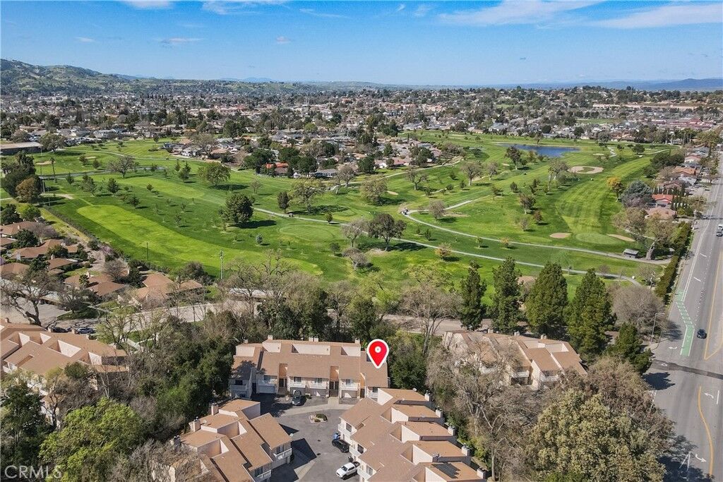 Property Photo:  17 Green Court  CA 93446 
