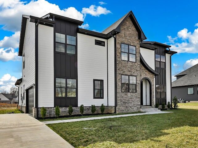 Property Photo:  339 Ellington Dr  TN 37043 