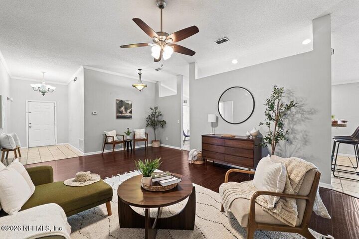 Property Photo:  8660 Springtree Road  FL 32210 