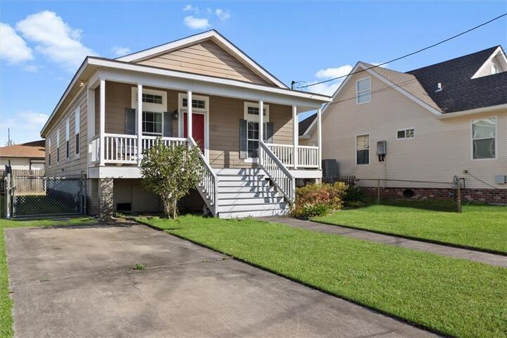 Property Photo: 231 22nd Street LA 70124
