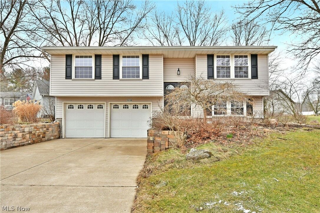 Property Photo:  5038 Jonathan Lane NW  OH 44483 