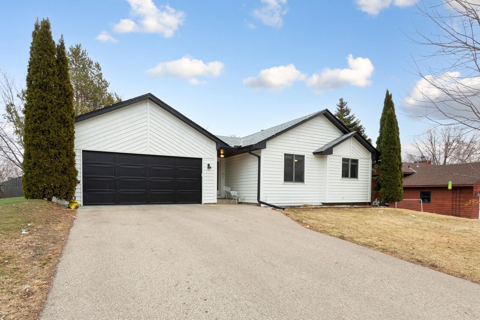 Property Photo: 7937 Grinnell Way MN 55044