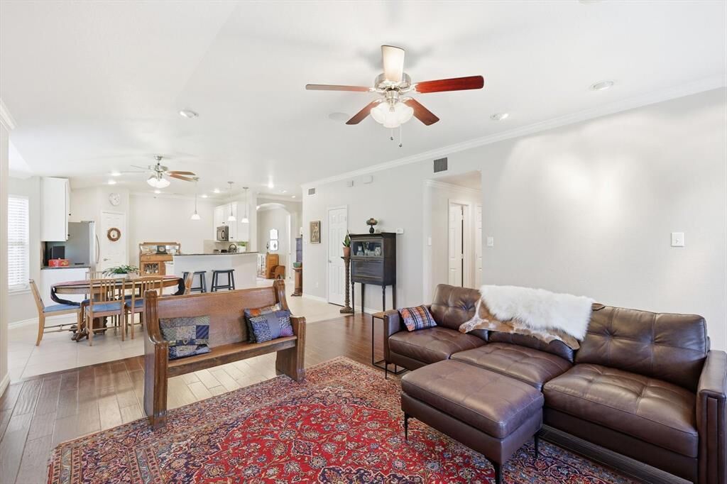 Property Photo: 5500 Millers Creek Drive TX 76226