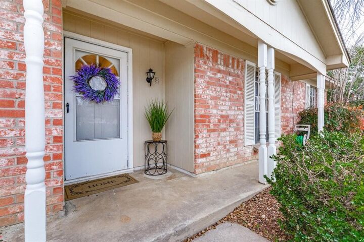 Property Photo:  6037 Highcrest Drive  TX 76148 