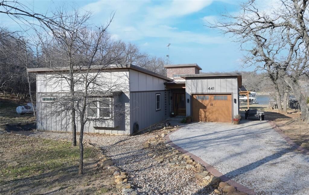 Property Photo: 441 Cozy Cove Court TX 76431