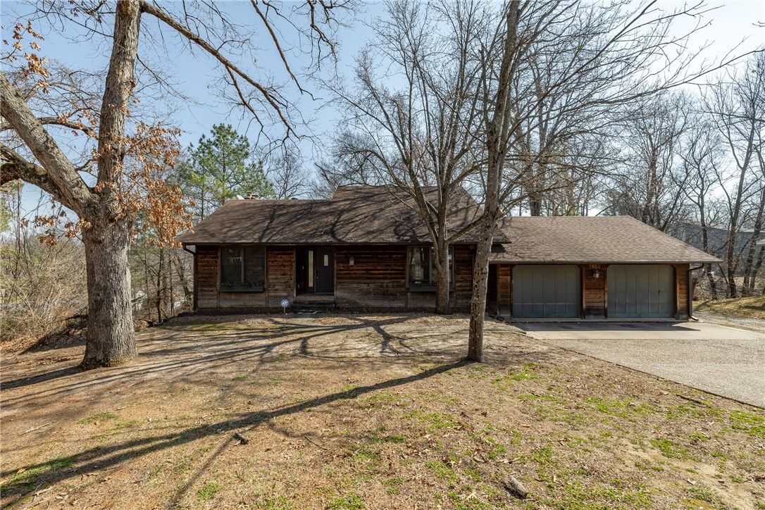 Property Photo:  1500 Holly Place  AR 72761 