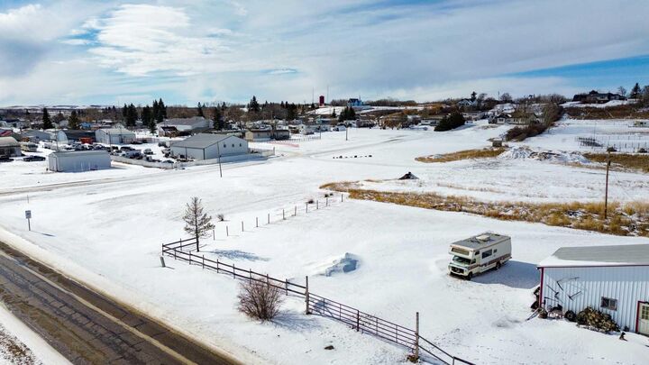 Property Photo: 133 &Amp 137 Railway Avenue N AB T0J 0G0