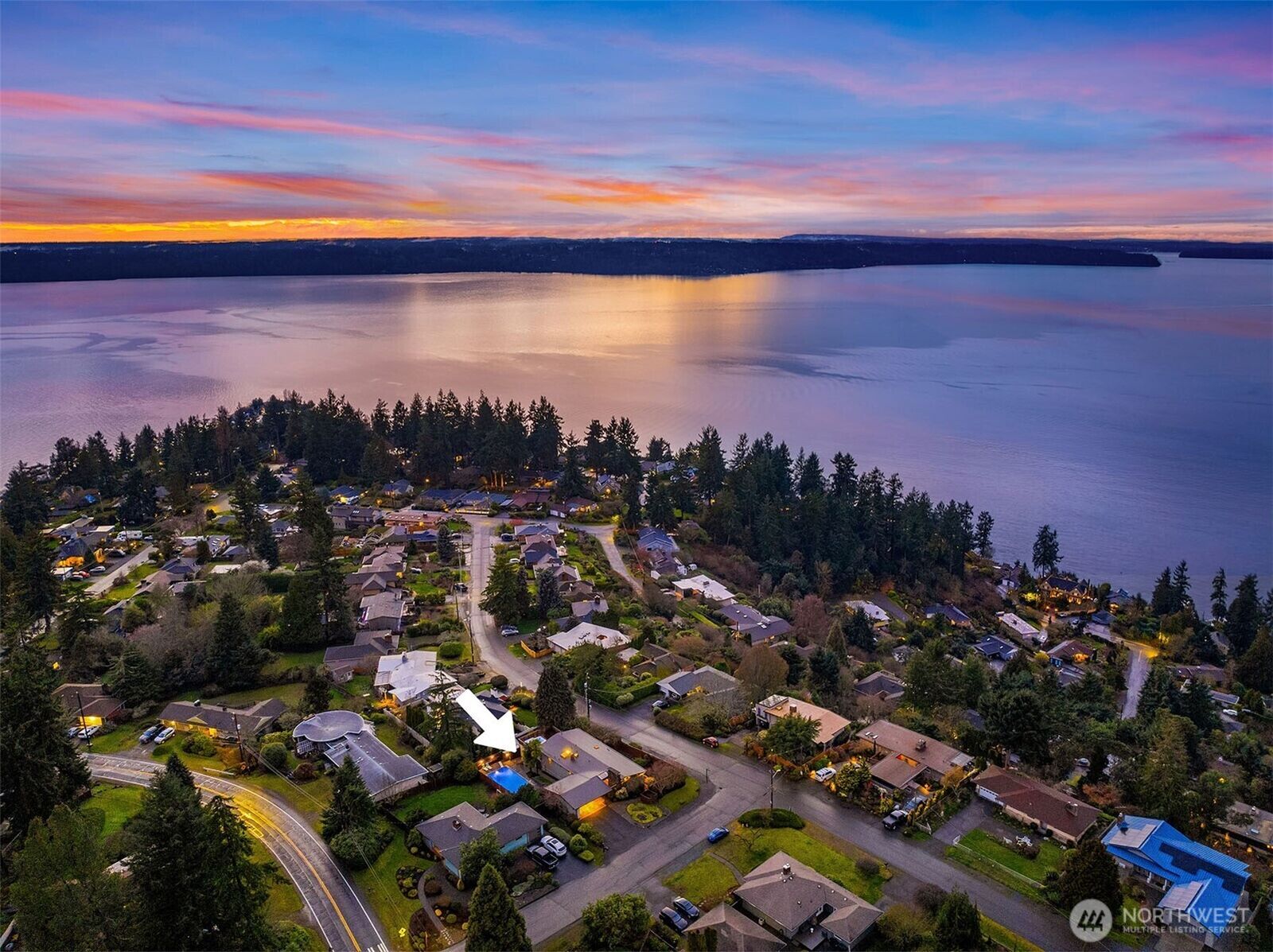 Property Photo:  16705  27th Avenue SW  WA 98166 