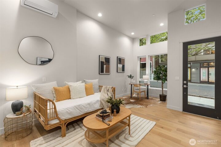 Property Photo:  1104 C  34th Avenue  WA 98122 