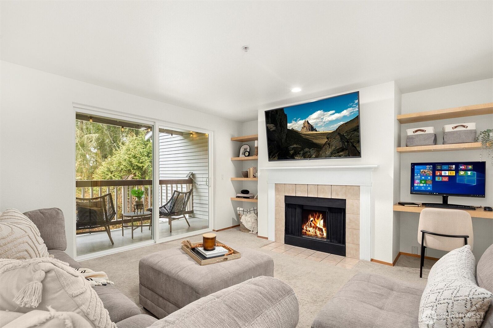 Property Photo:  23303  Cedar Way T202  WA 98043 