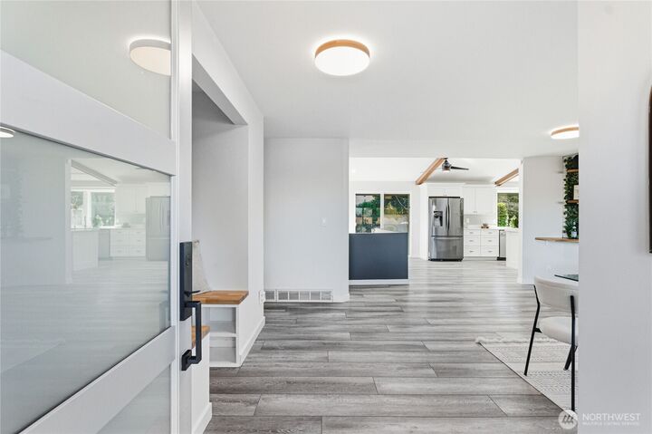 Property Photo:  2733 SW 312th Place  WA 98023 