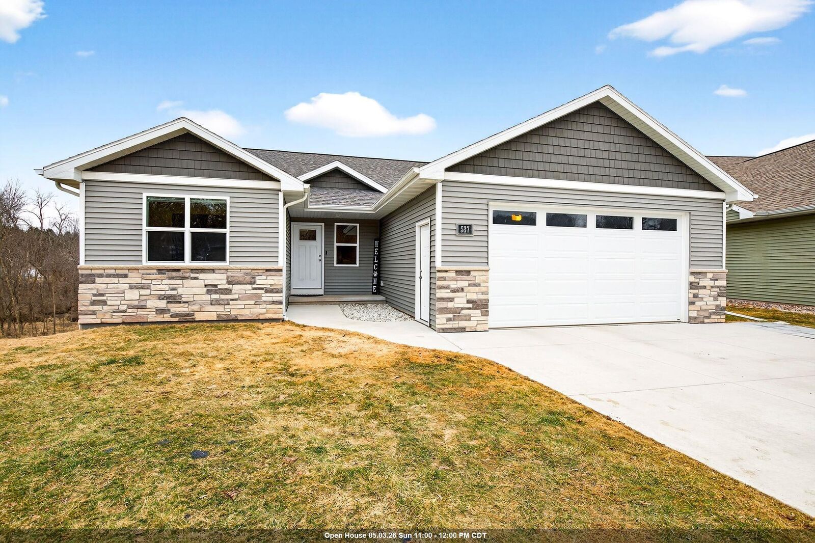 Property Photo:  537 Golf Side Court  WI 54944 