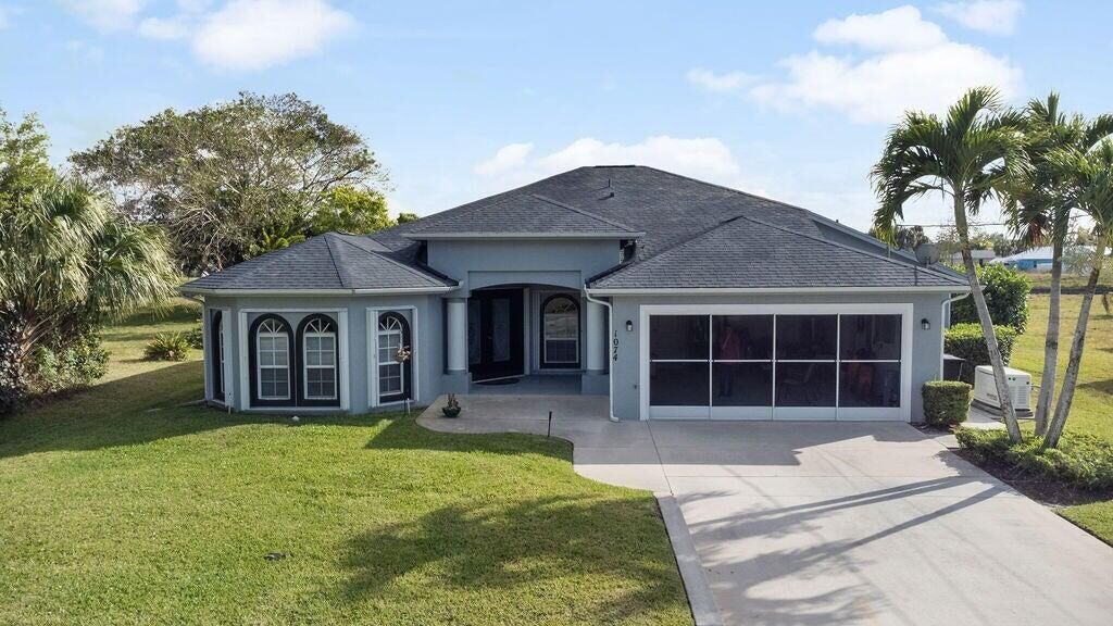 Property Photo:  1074 SW Sultan Drive  FL 34953 