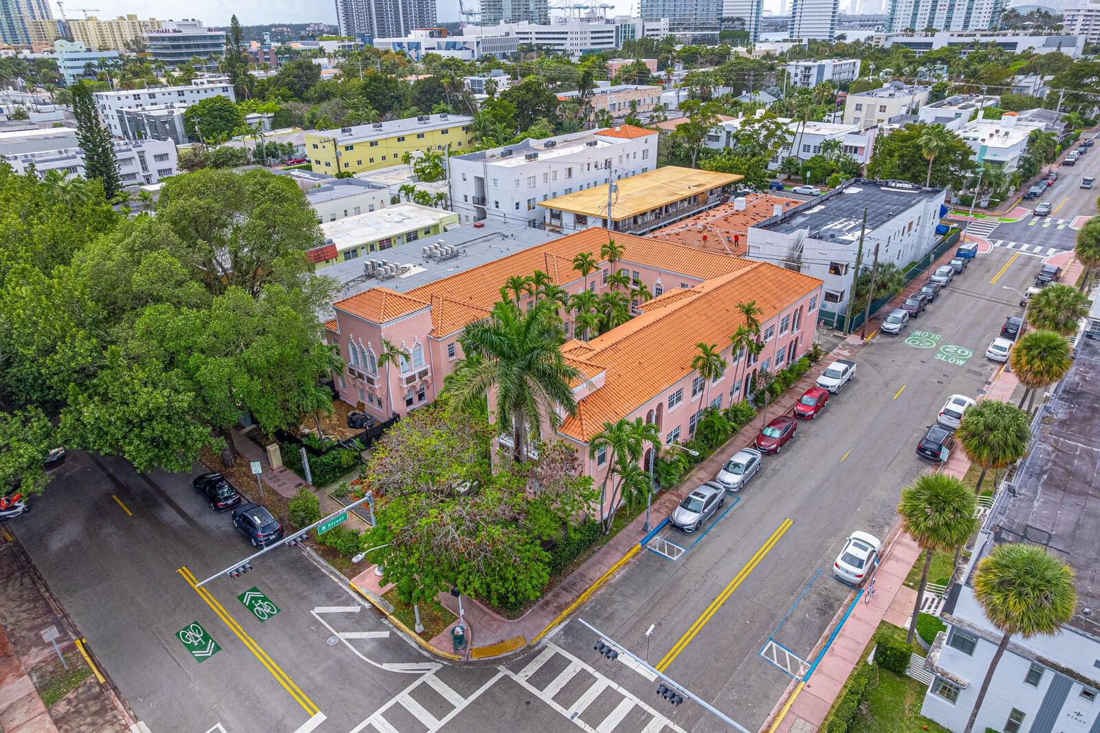 Property Photo: 758 Meridian Avenue 8 FL 33139