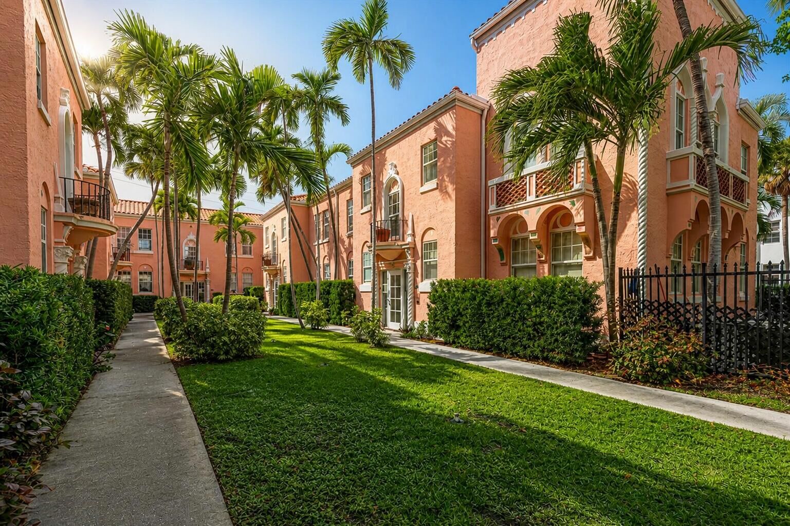 Property Photo:  758 Meridian Avenue 8  FL 33139 