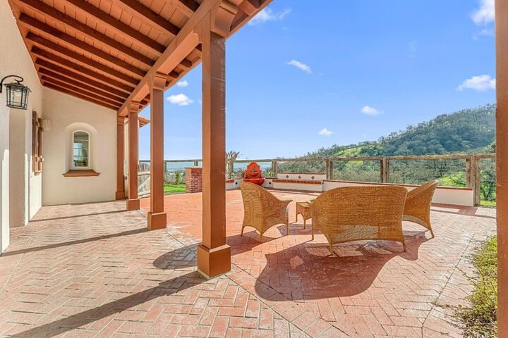 Property Photo:  1190 Olympic Court  CA 95020 