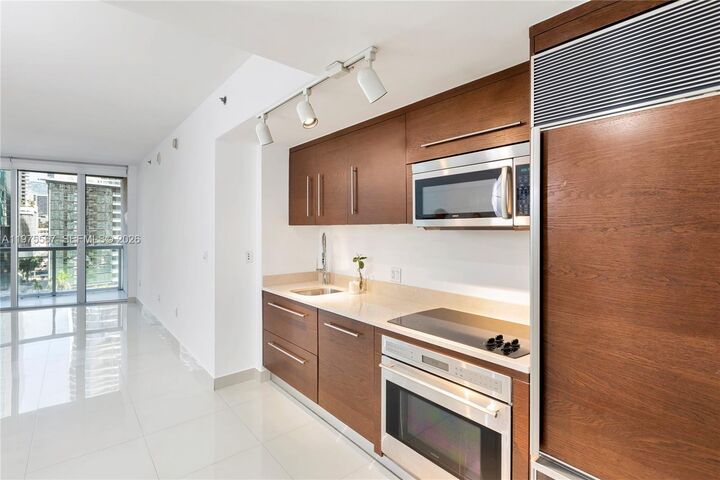Property Photo: 475 Brickell Ave 1010 FL 33131