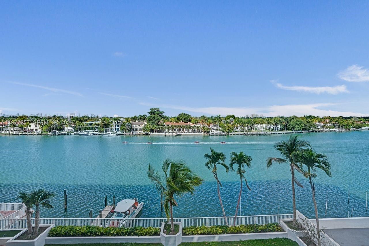 Property Photo:  5700 Collins Ave 5L  FL 33140 