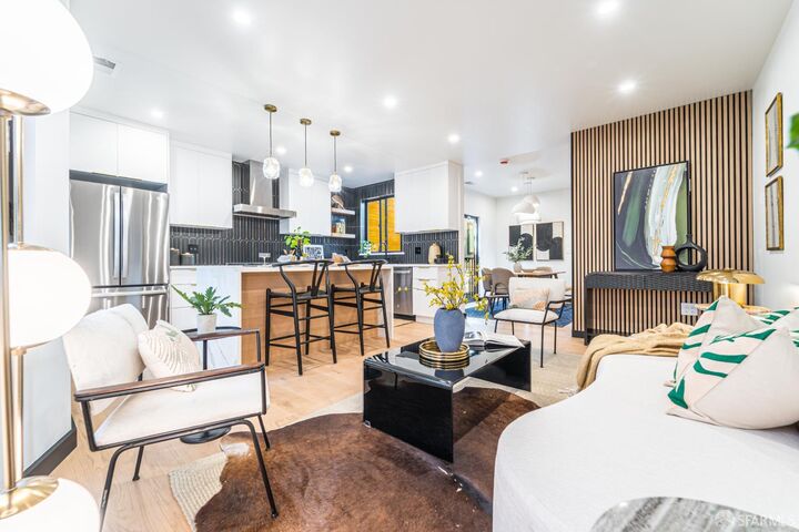 Property Photo:  165 Valparaiso Street  CA 94133 