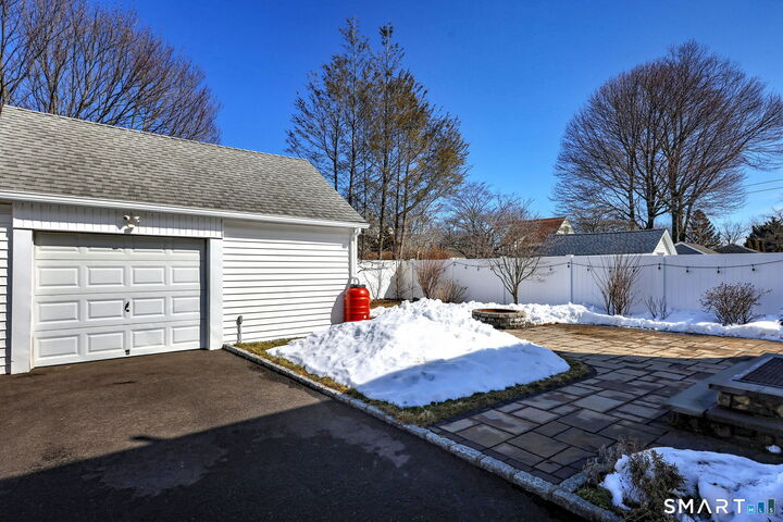Property Photo:  376 Windsor Avenue  CT 06614 