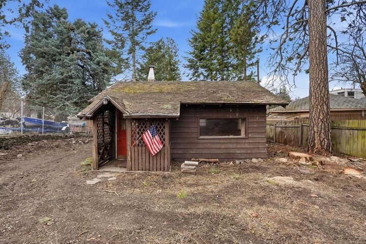 Property Photo:  3317 W Kiernan Ave  WA 99203 