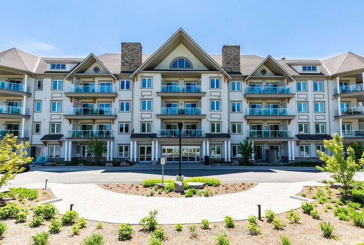25 Pen Lake Point Road 404 — photo 1