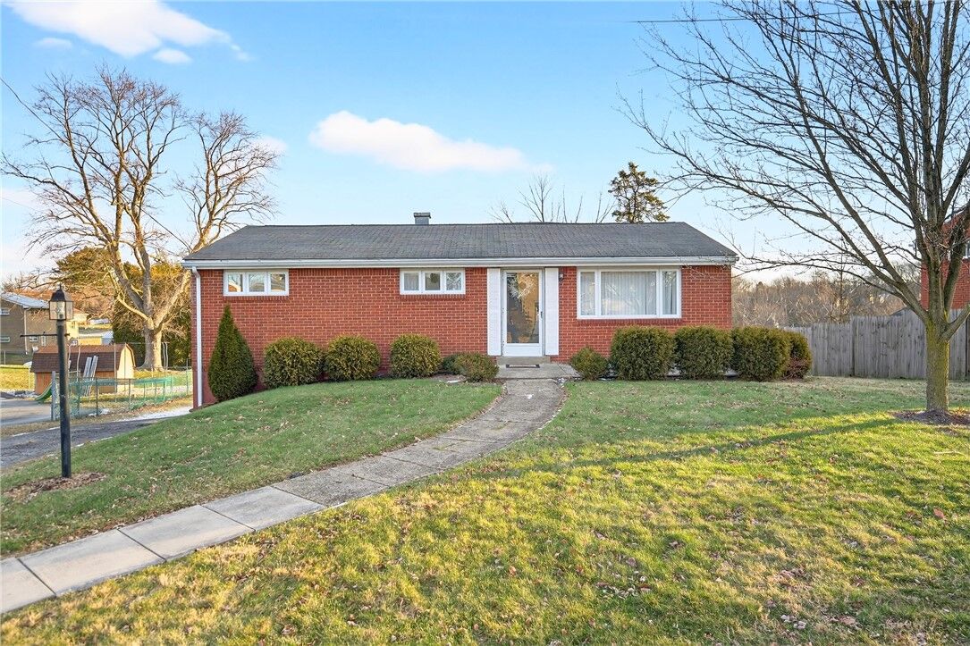 Property Photo:  505 Bloomfield Dr  PA 15601 