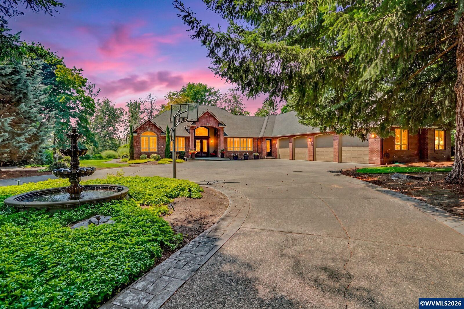 Property Photo:  862 Cummings Ln N  OR 97303 
