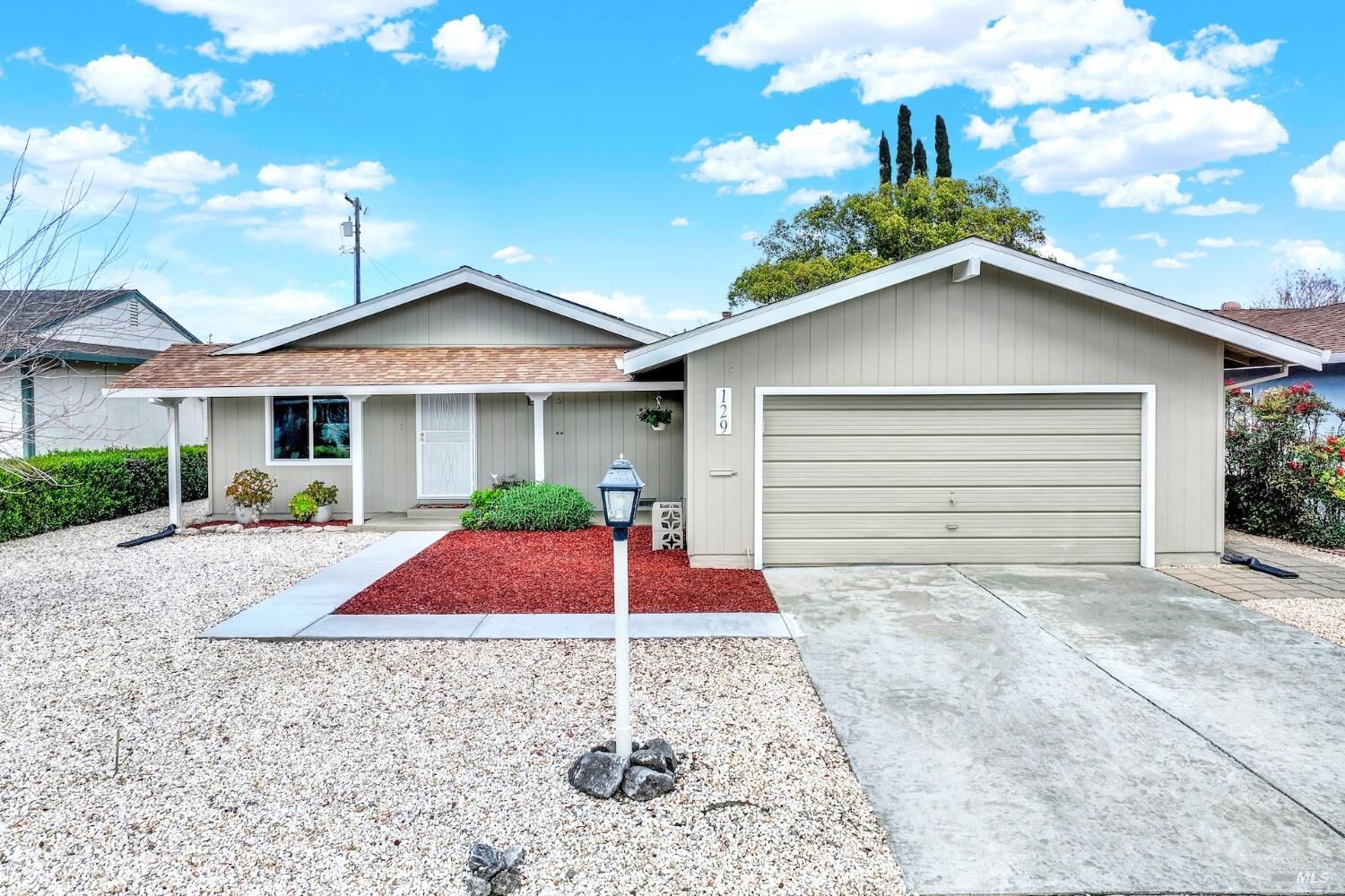 Property Photo: 129 Carlsbad Circle CA 95687