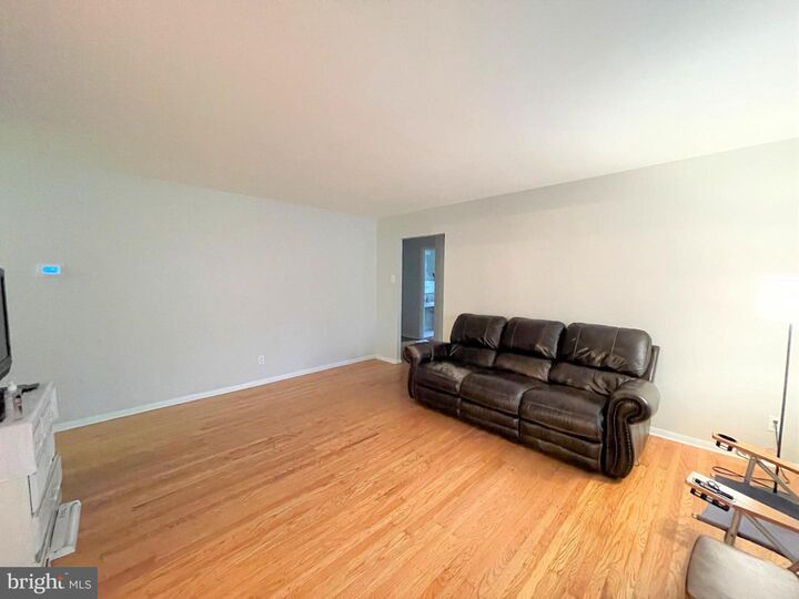 Property Photo:  310 Fish Pond  NJ 08080 