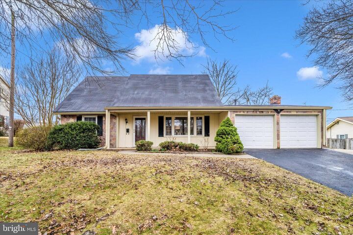 Property Photo:  12209 Rolling Hill Lane  MD 20715 