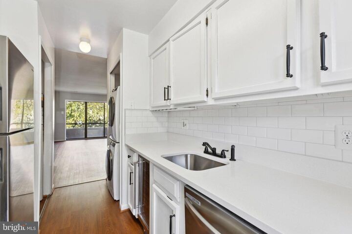 Property Photo:  3115 Hawthorne Drive NE 3115  DC 20017 