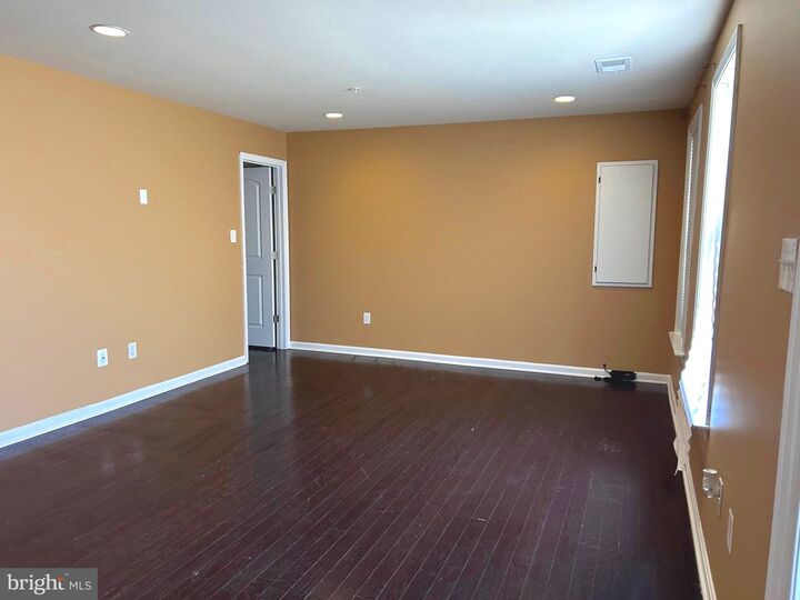 Property Photo: 9623 Smithview Place MD 20706