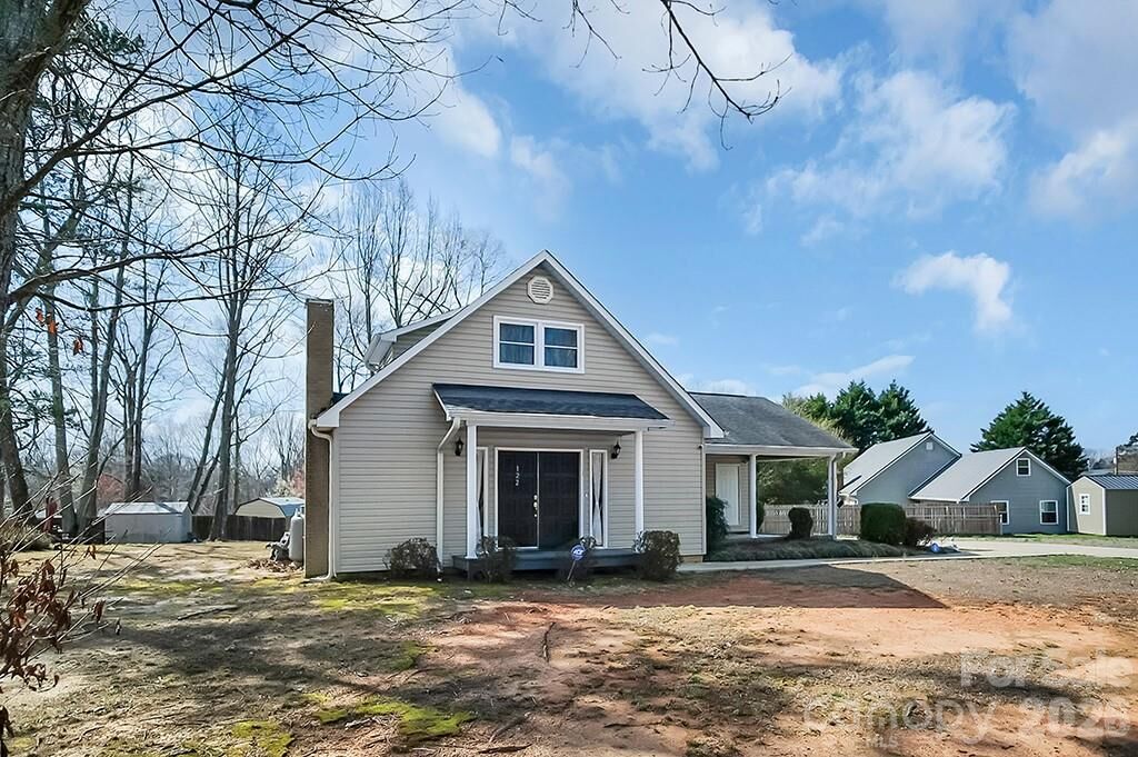 Property Photo:  122 Rockman Road  NC 28073 