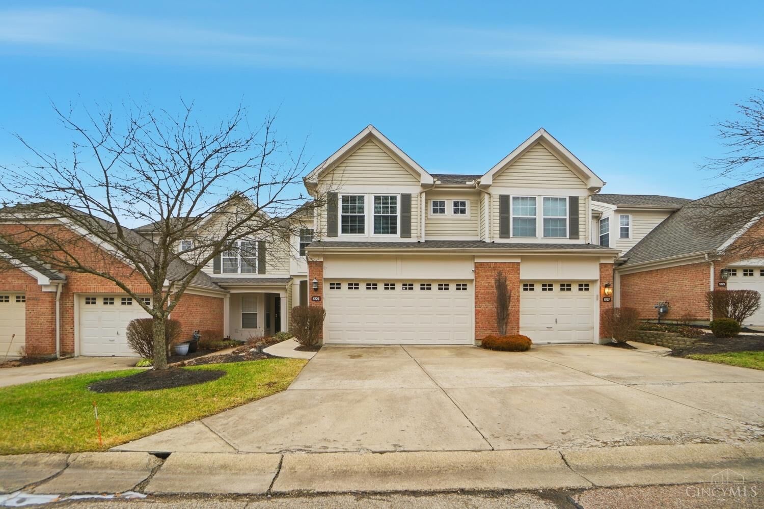 Property Photo: 5725 Lofty View Lane OH 45247