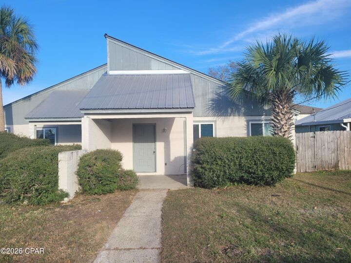 Property Photo: 1727 Illinois Avenue FL 32444