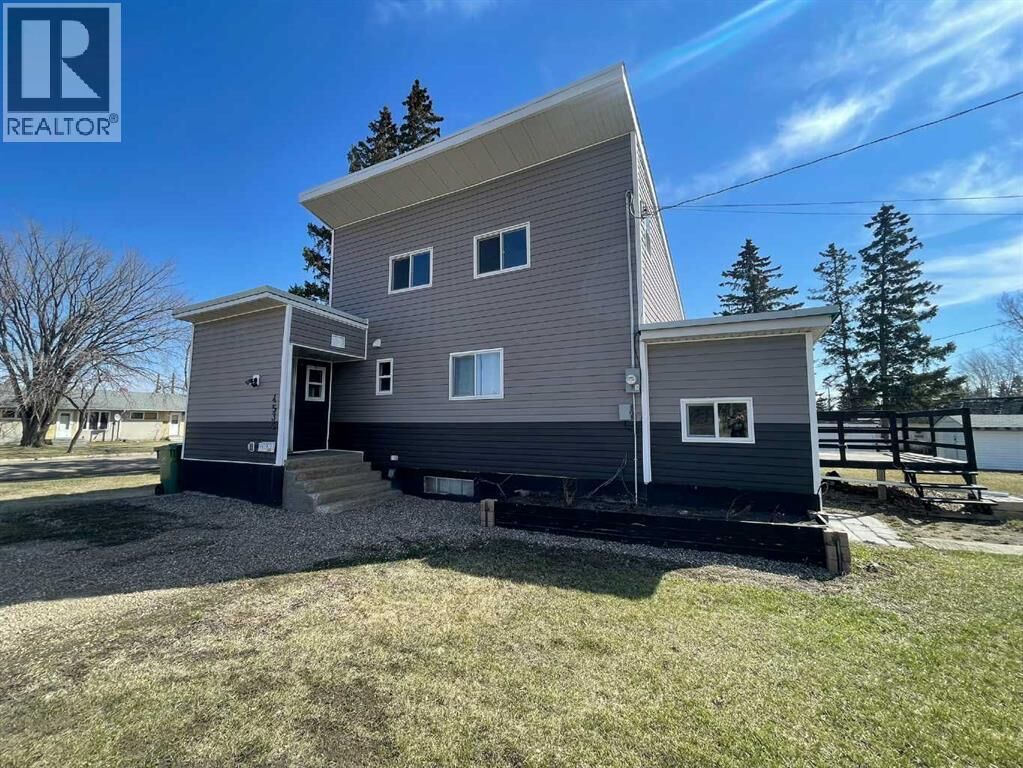Property Photo:  4535 47 Street  SK S9V 0J8 