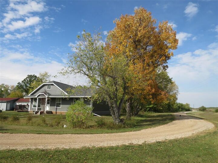 Property Photo:  113084 362 Highway  MB R7N 2T7 