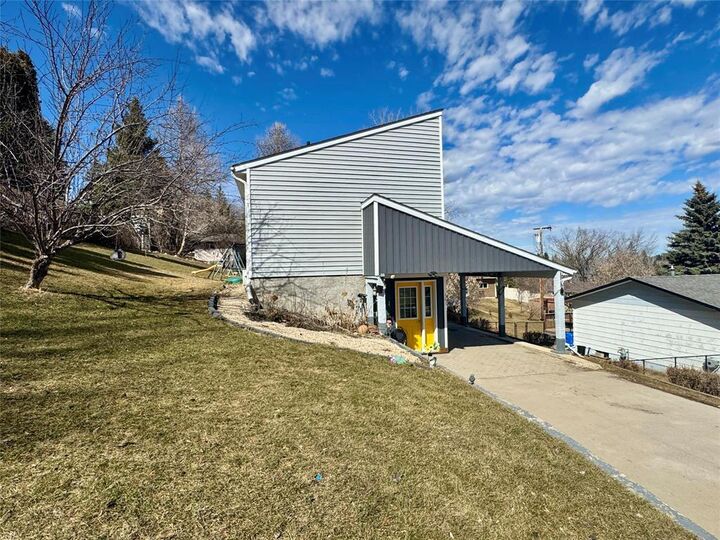 Property Photo:  341 Lilly Street  MB R0J 1H0 