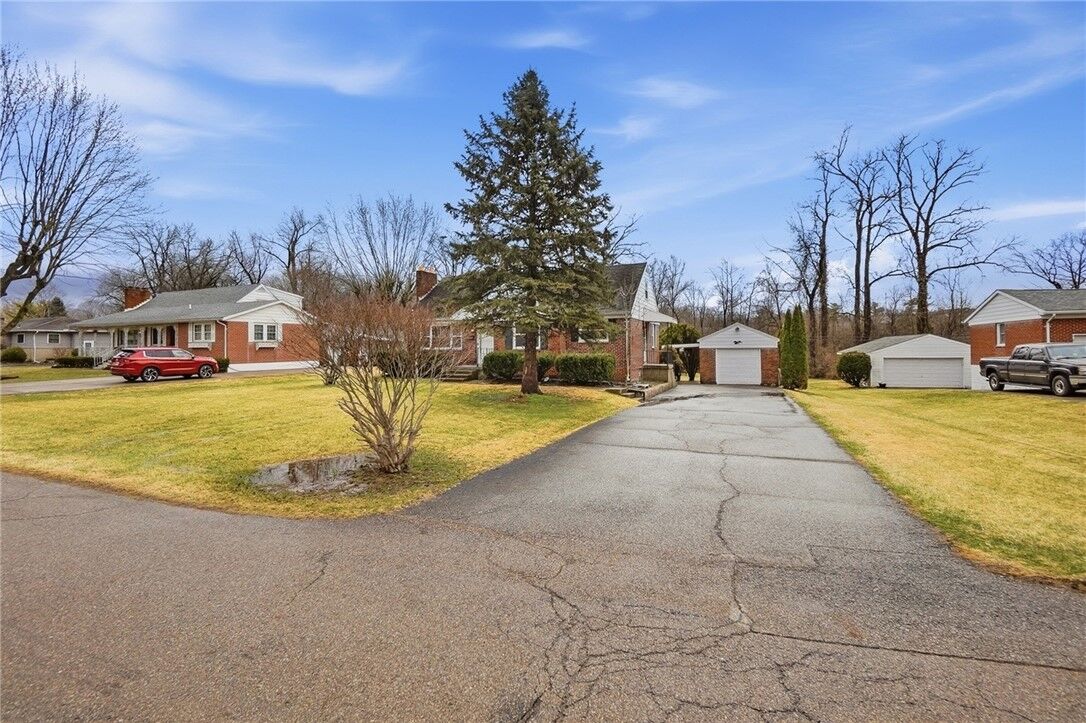 Property Photo:  1421 Seminole Avenue  OH 45506 