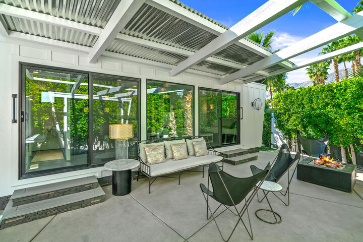 Property Photo:  137 Hiawatha Street  CA 92264 