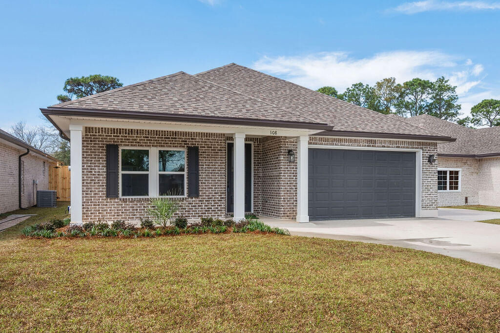 Property Photo: 108 Owen Street FL 32578
